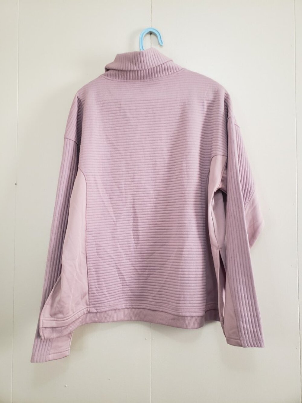 Tahari Sport Women M Sweatshirt Cowl Neck Pink Quilted Athletic Outdoor Thumbies - Picture 2 of 5
